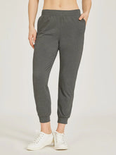 Cropped Performance Jogger